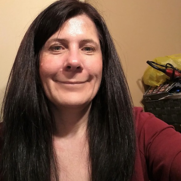 Meet your Posher, Kari - Picture 1 of 1